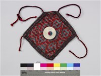 藏品(男子貝飾胸兜)的圖片